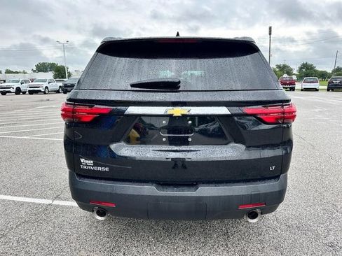 Used 2023 Chevrolet Traverse LT FWD image 4