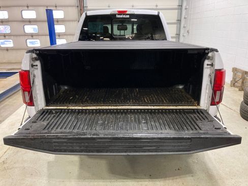 Used 2019 Ford F150 Lariat image 15