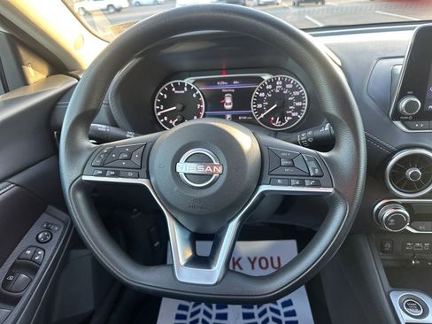 Used 2025 Nissan Sentra SV image 19