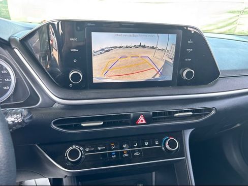 Used 2022 Hyundai Sonata SE FWD image 16