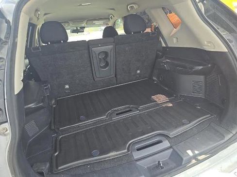 Used 2019 Nissan Rogue S FWD image 6