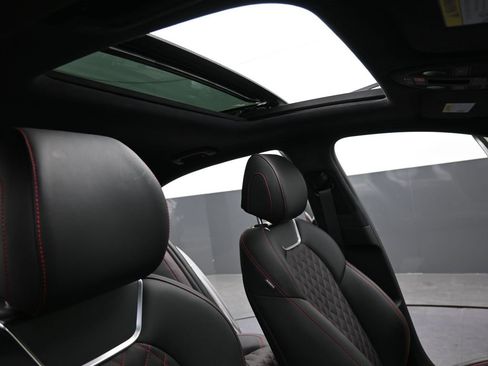 Used 2024 Genesis G70 3.3T Advanced w/ Sport Prestige Package image 27