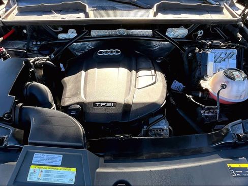 Used 2020 Audi Q5 Premium Plus image 32