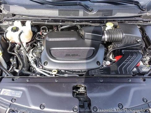 Used 2023 Chrysler Pacifica Touring-L FWD image 24