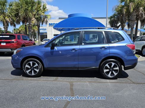 Used 2018 Subaru Forester 2.5i w/ Alloy Wheel Package AWD/4WD image 2
