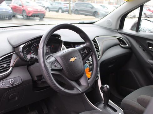 Used 2021 Chevrolet Trax LS w/ Tint and Cruise Package image 17