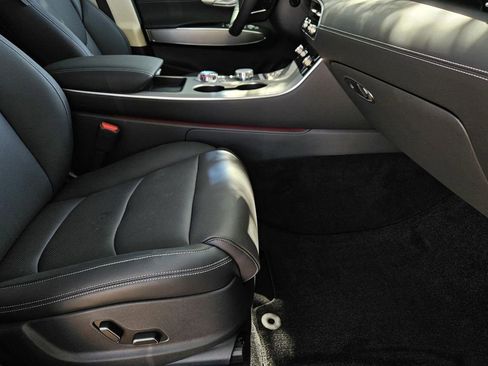 New 2026 Genesis GV70 2.5T Select image 9