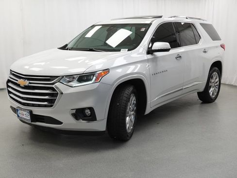 Used 2019 Chevrolet Traverse High Country w/ LPO, Floor Liner Package AWD/4WD image 3