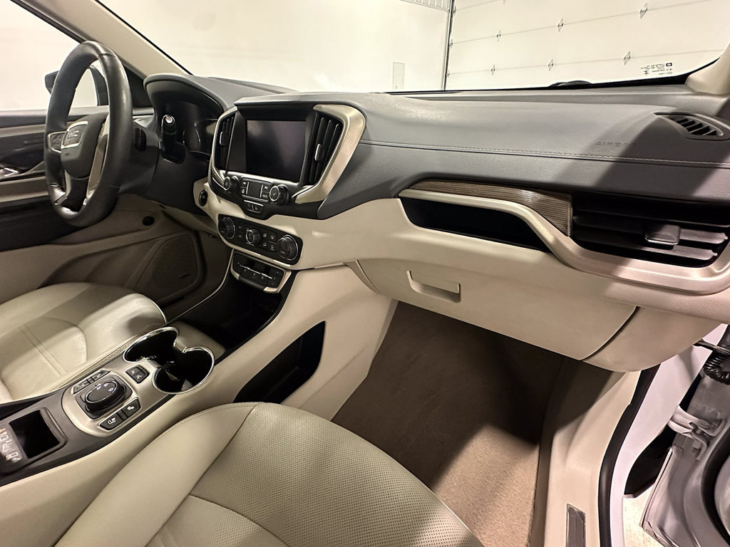 Used 2024 GMC Terrain Denali w/ Denali Premium Package AWD/4WD image 69