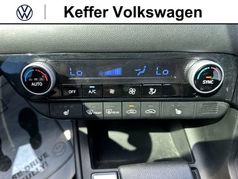 Used 2023 Hyundai Elantra Blue FWD image 22