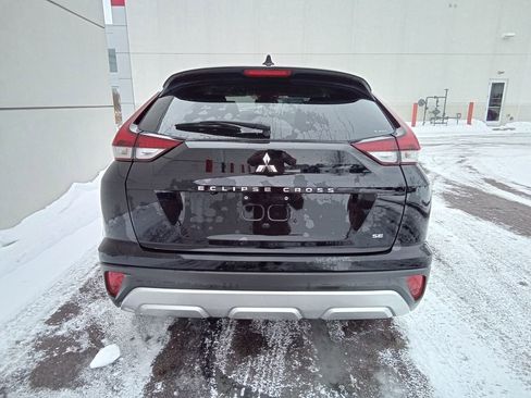 Used 2024 Mitsubishi Eclipse Cross SE image 3