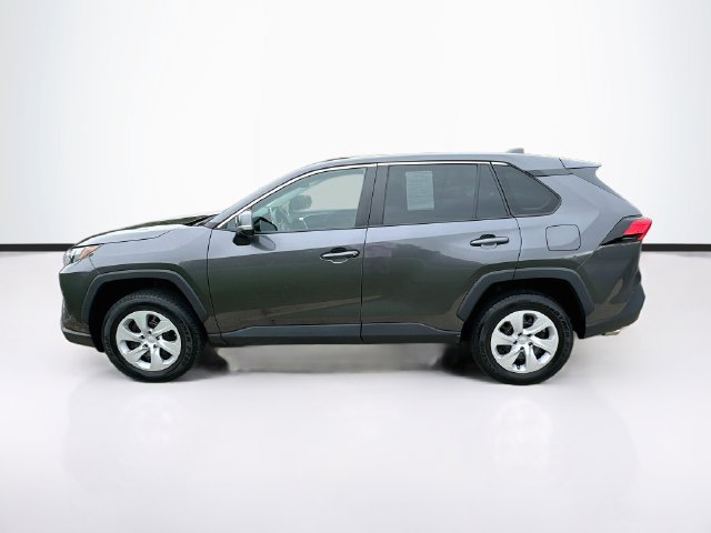 Used 2024 Toyota RAV4 LE AWD/4WD image 4