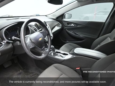 Used 2018 Chevrolet Malibu LT w/ Redline Edition image 6
