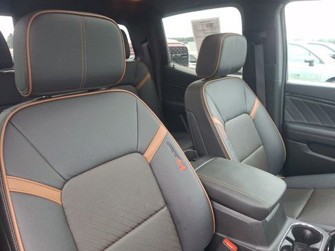 Used 2023 GMC Canyon AT4 w/ AT4 Premium Package AWD/4WD image 13