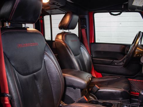 Used 2017 Jeep Wrangler Unlimited Rubicon AWD/4WD image 17