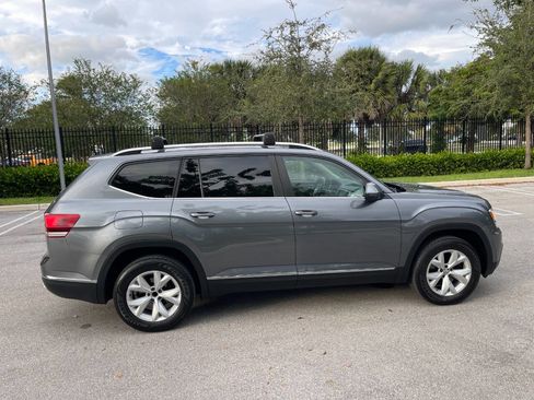 Used 2018 Volkswagen Atlas SEL image 3