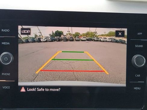 New 2025 Volkswagen Taos SE image 37