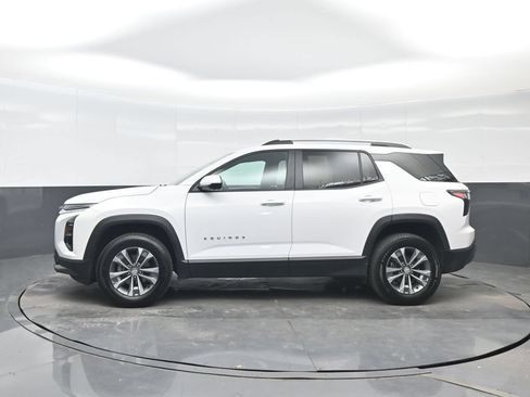 Used 2025 Chevrolet Equinox LT w/ Convenience Package II FWD image 3