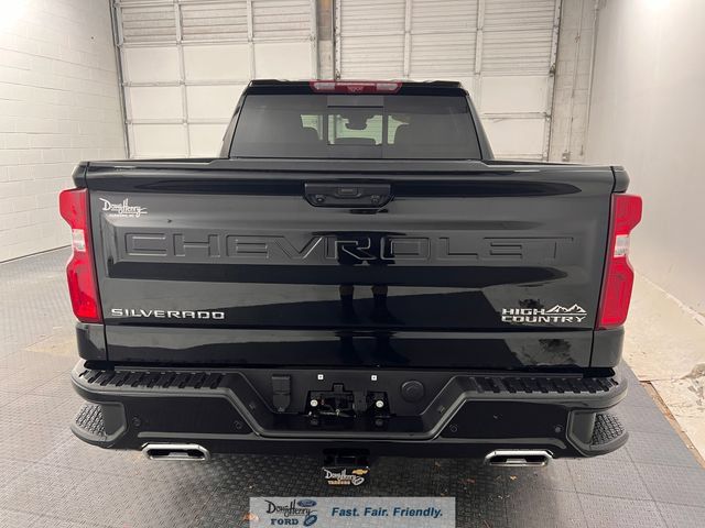 Used 2026 Chevrolet Silverado 1500 High Country w/ High Country Premium Package AWD/4WD image 6