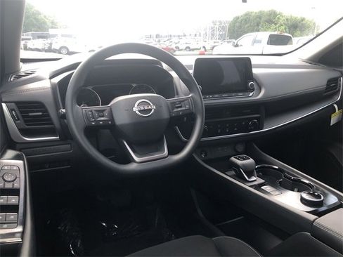 Certified 2026 Nissan Rogue S image 18