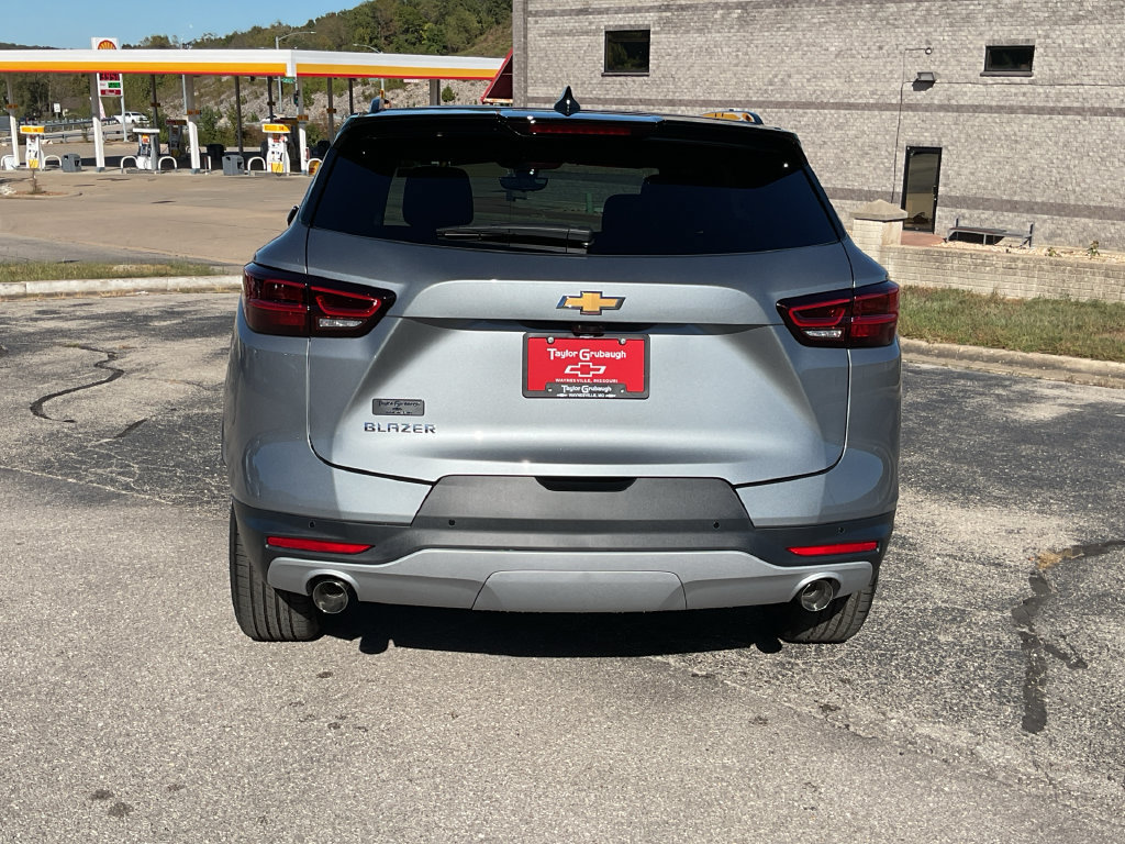 New 2026 Chevrolet Blazer LT w/ Sound & Technology Package FWD image 7