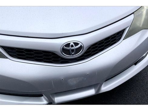 Used 2012 Toyota Camry SE image 30