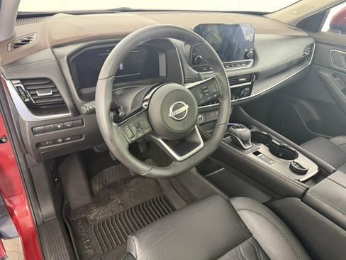 Used 2023 Nissan Rogue Platinum AWD/4WD image 17