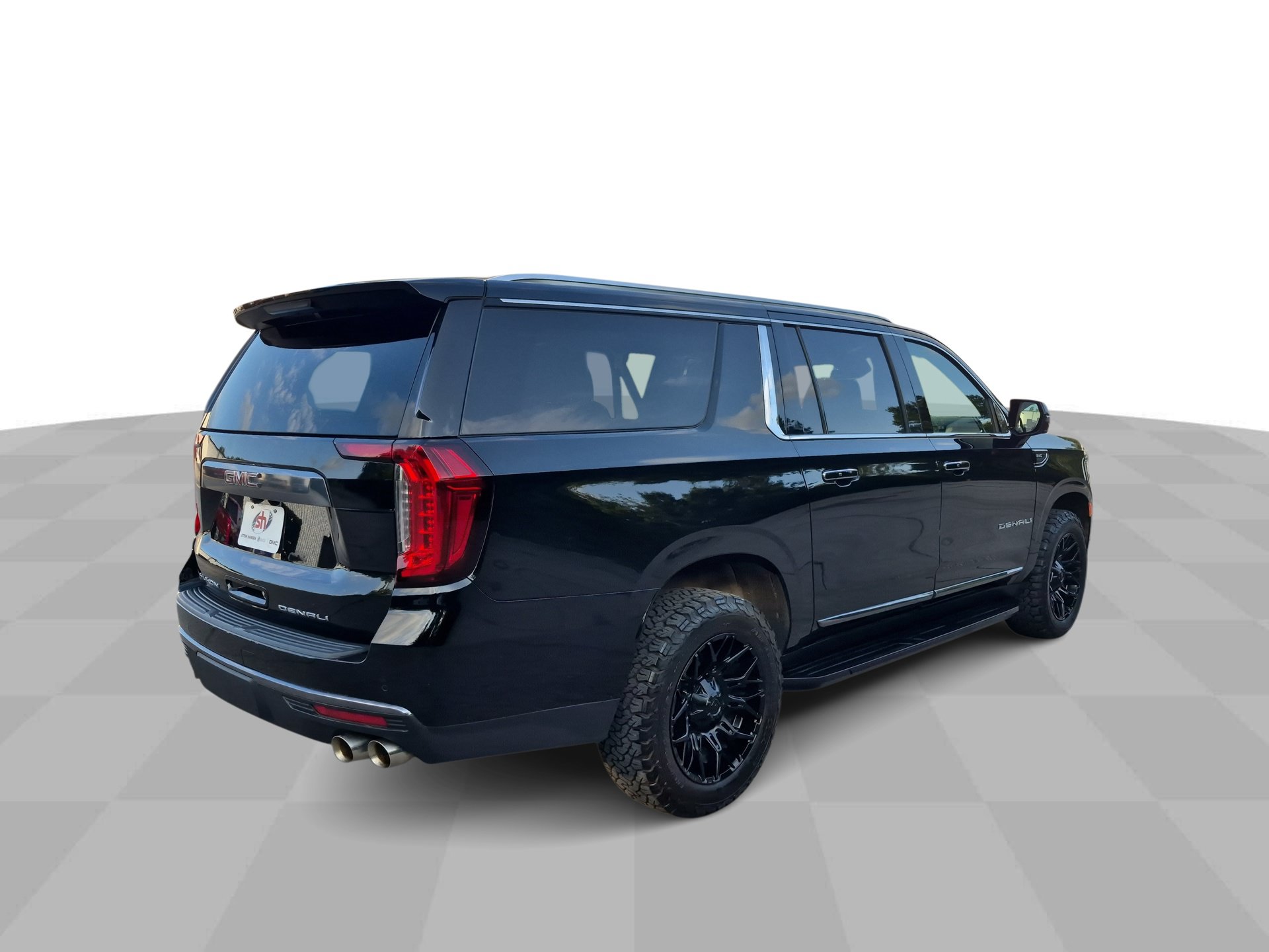 Used 2023 GMC Yukon XL Denali AWD/4WD image 9