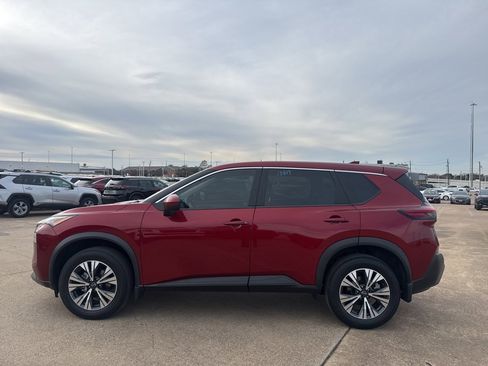 Certified 2023 Nissan Rogue SV image 4