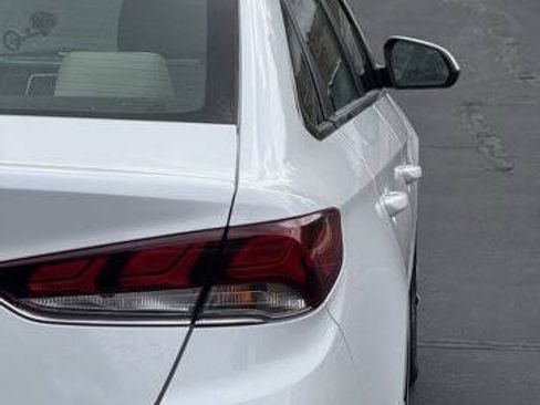 Used 2018 Hyundai Sonata SE FWD image 21