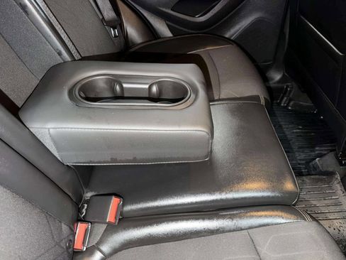 Used 2019 Chevrolet Trax LT w/ Sun & Sound Package image 23