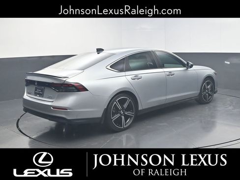 Used 2024 Honda Accord Sport image 9