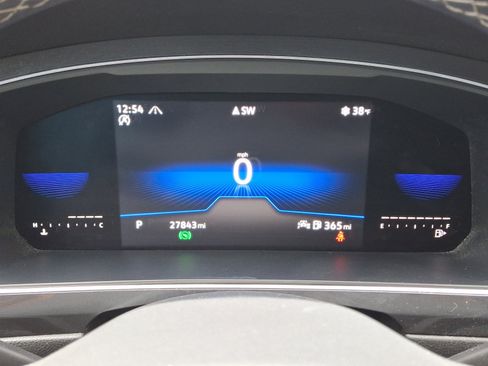 Certified 2022 Volkswagen Tiguan SE image 20