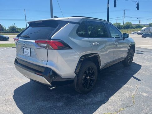 Used 2024 Toyota RAV4 SE AWD/4WD image 3