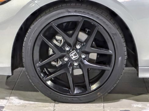 Used 2025 Honda Civic Sport image 12