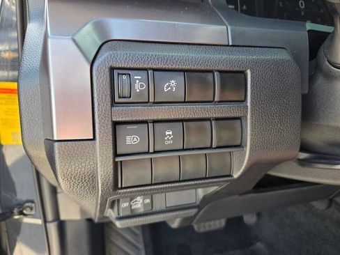 Used 2025 Toyota Tacoma SR5 AWD/4WD image 24