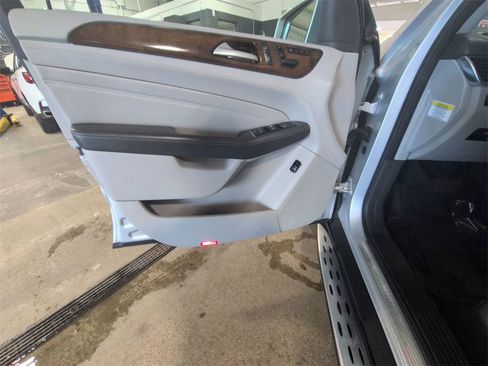 Used 2013 Mercedes-Benz ML 550 ML 550 w/ Premium 1 Pkg image 15