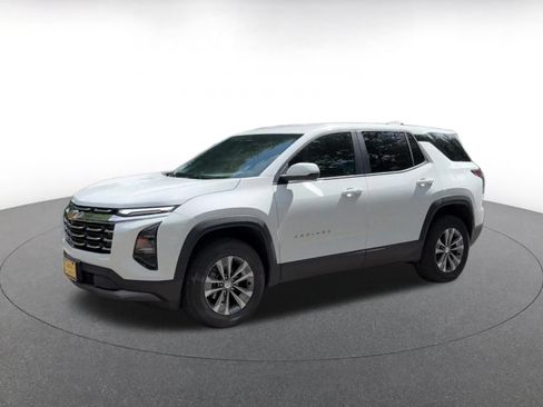 Used 2025 Chevrolet Equinox LT FWD image 6