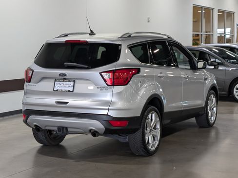 Used 2019 Ford Escape Titanium AWD/4WD image 3