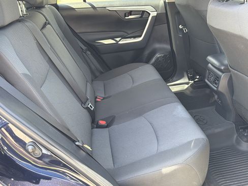 Used 2025 Toyota RAV4 XLE FWD image 15