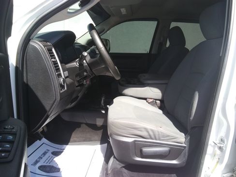 Used 2013 RAM 2500 Tradesman w/ Chrome Appearance Group AWD/4WD image 11
