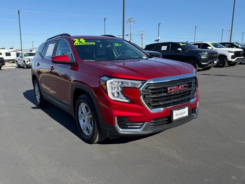 Used 2024 GMC Terrain SLE w/ Driver Convenience Package FWD image 1