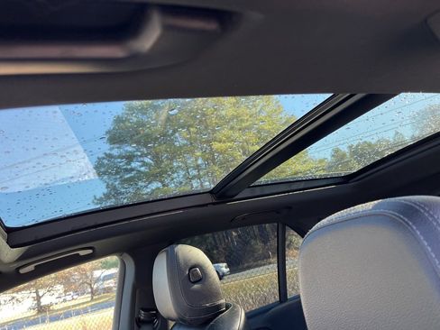 Used 2022 Mercedes-Benz GLE 350 4MATIC image 18