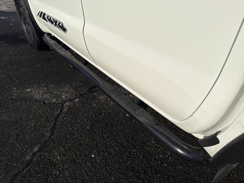 Used 2024 Nissan Frontier SV w/ Hardbody Edition image 29