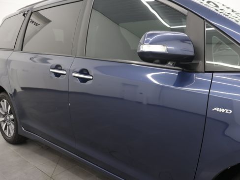 Used 2018 Toyota Sienna Limited Premium AWD/4WD image 27