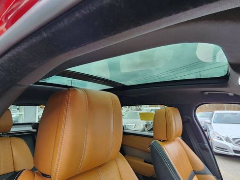 Used 2019 Land Rover Range Rover Velar R-Dynamic SE image 20
