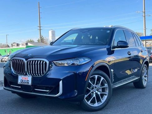 Used 2024 BMW X5 xDrive40i w/ Premium Package image 16