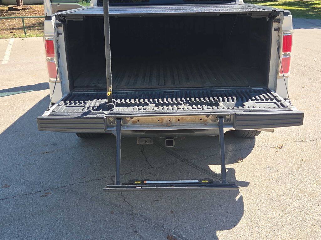 Used 2013 Ford F150 Lariat w/ Luxury Equipment Group RWD image 21