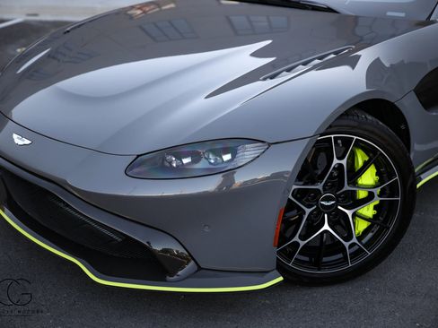 Used 2020 Aston Martin V8 Vantage AMR image 4