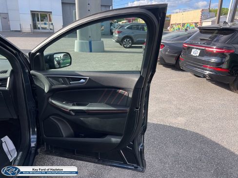 Certified 2022 Ford Edge ST-Line w/ Class II Trailer Tow Package AWD/4WD image 22